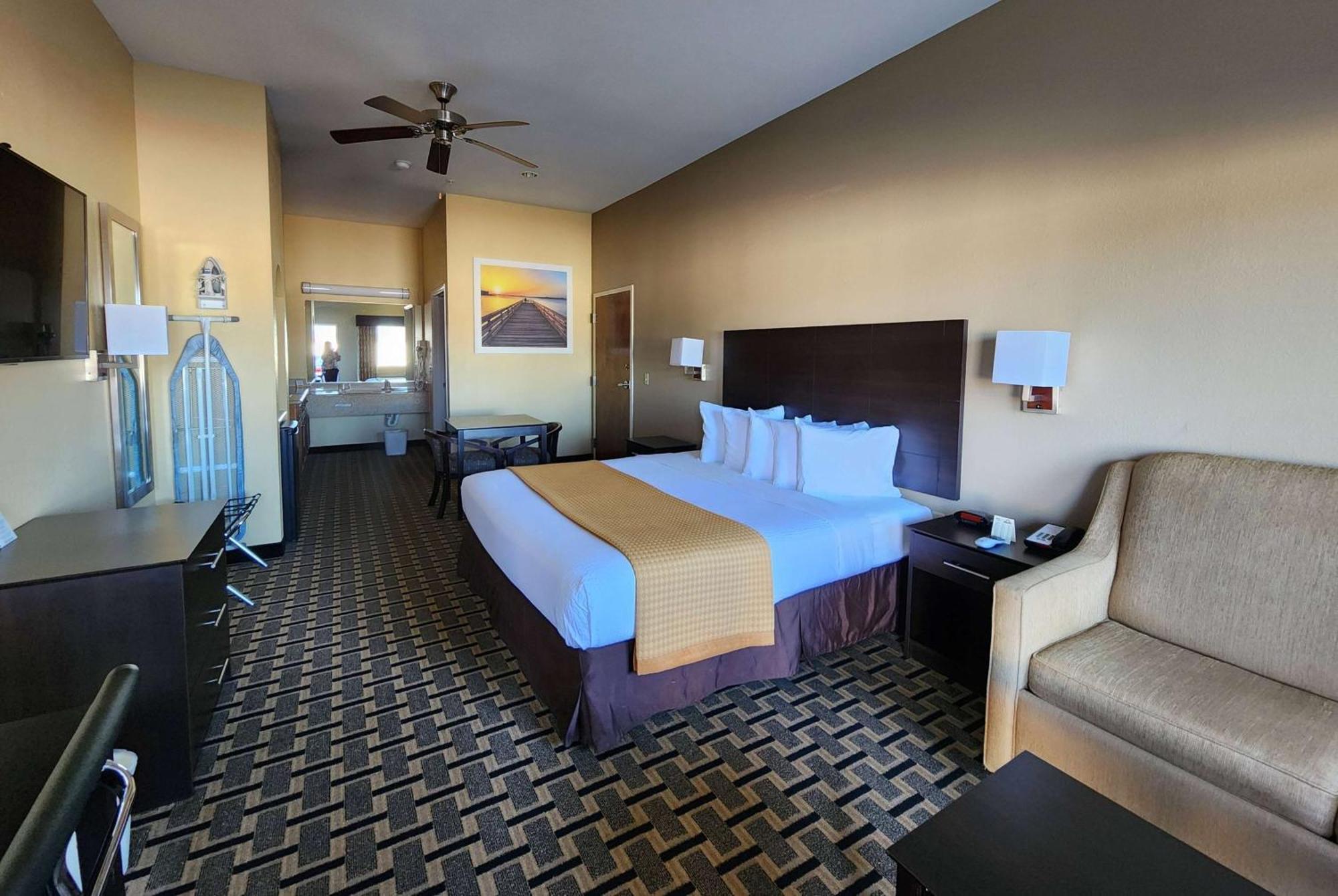 Days Inn By Wyndham Baytown East Exterior photo