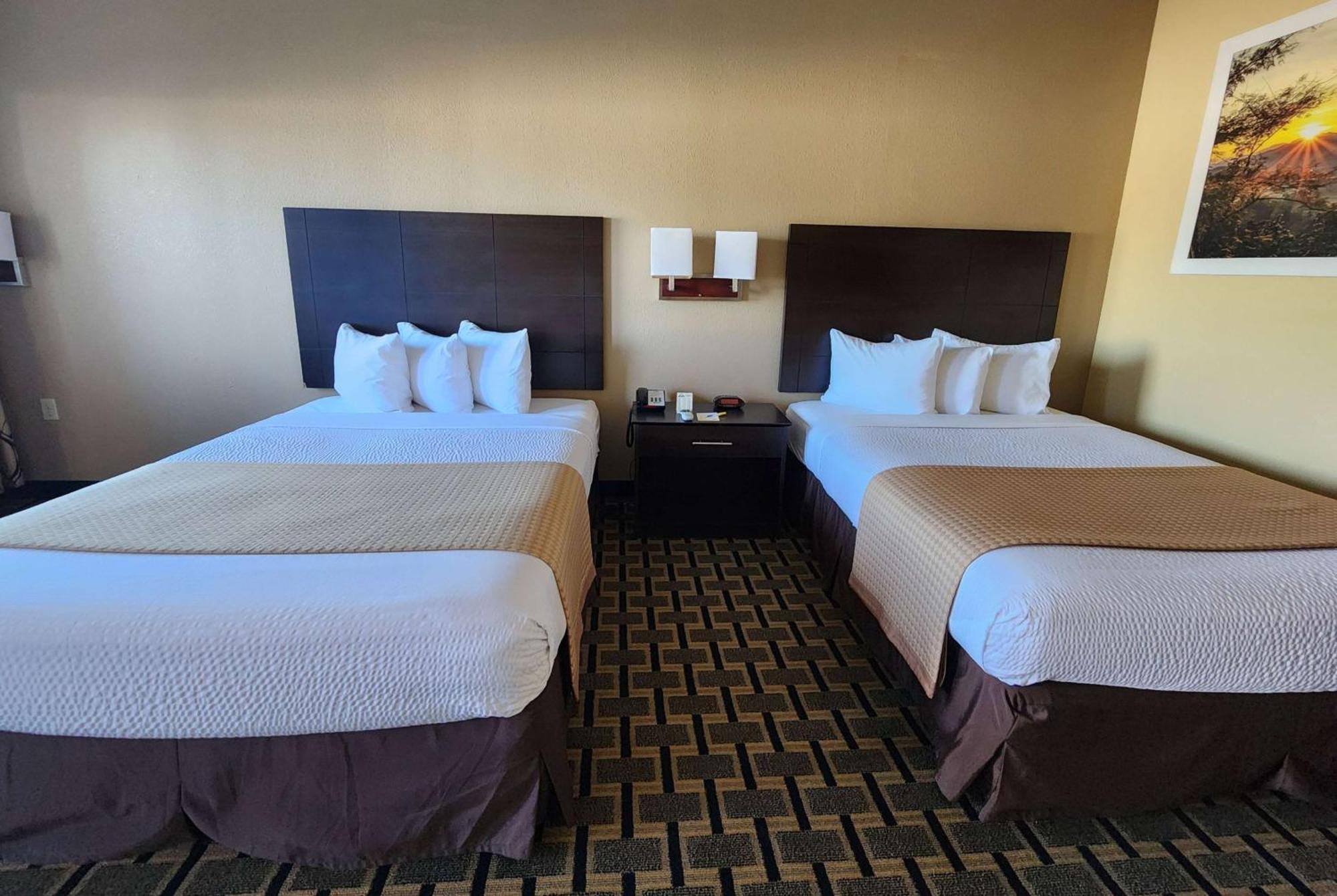 Days Inn By Wyndham Baytown East Exterior photo