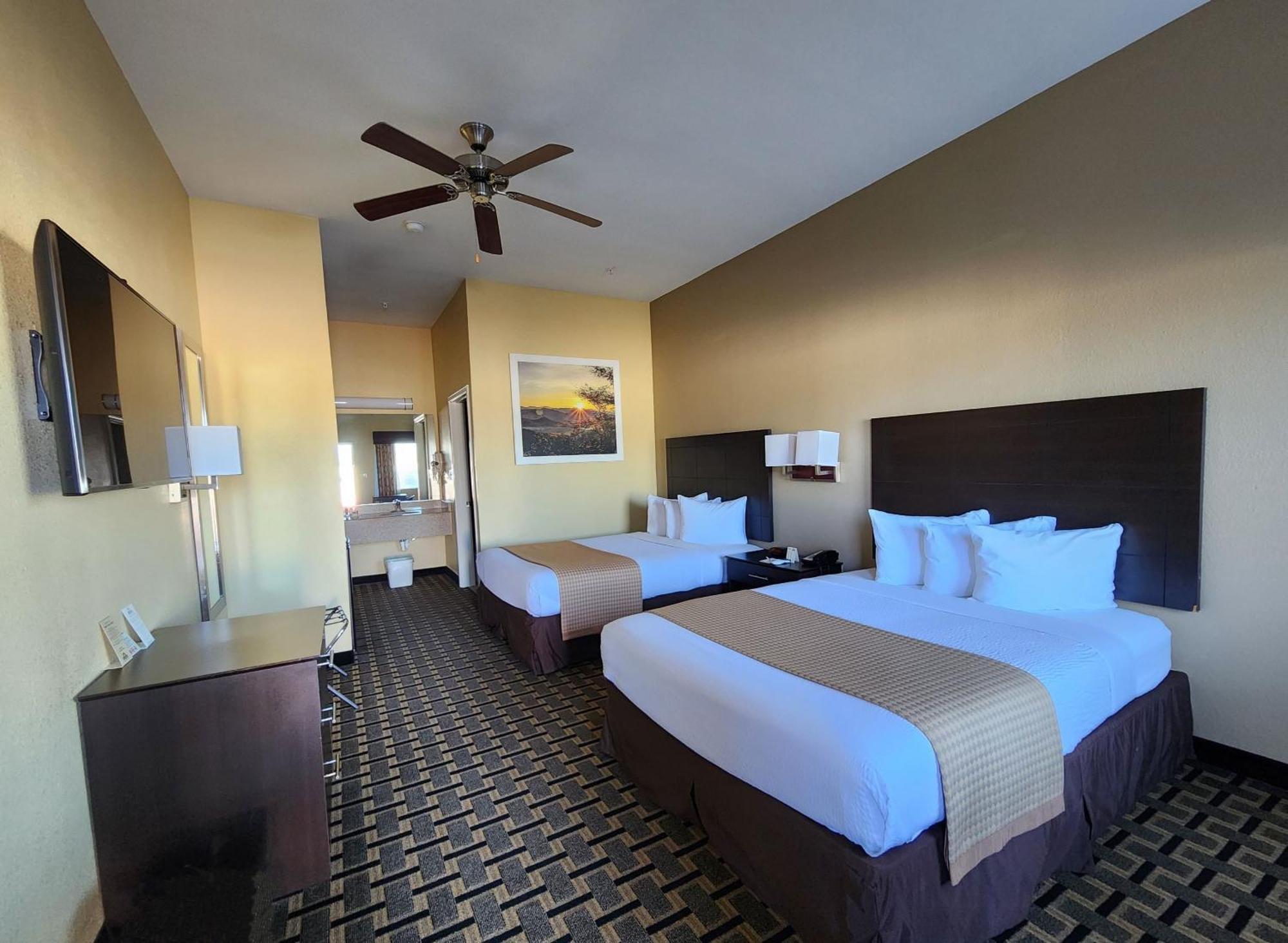 Days Inn By Wyndham Baytown East Exterior photo