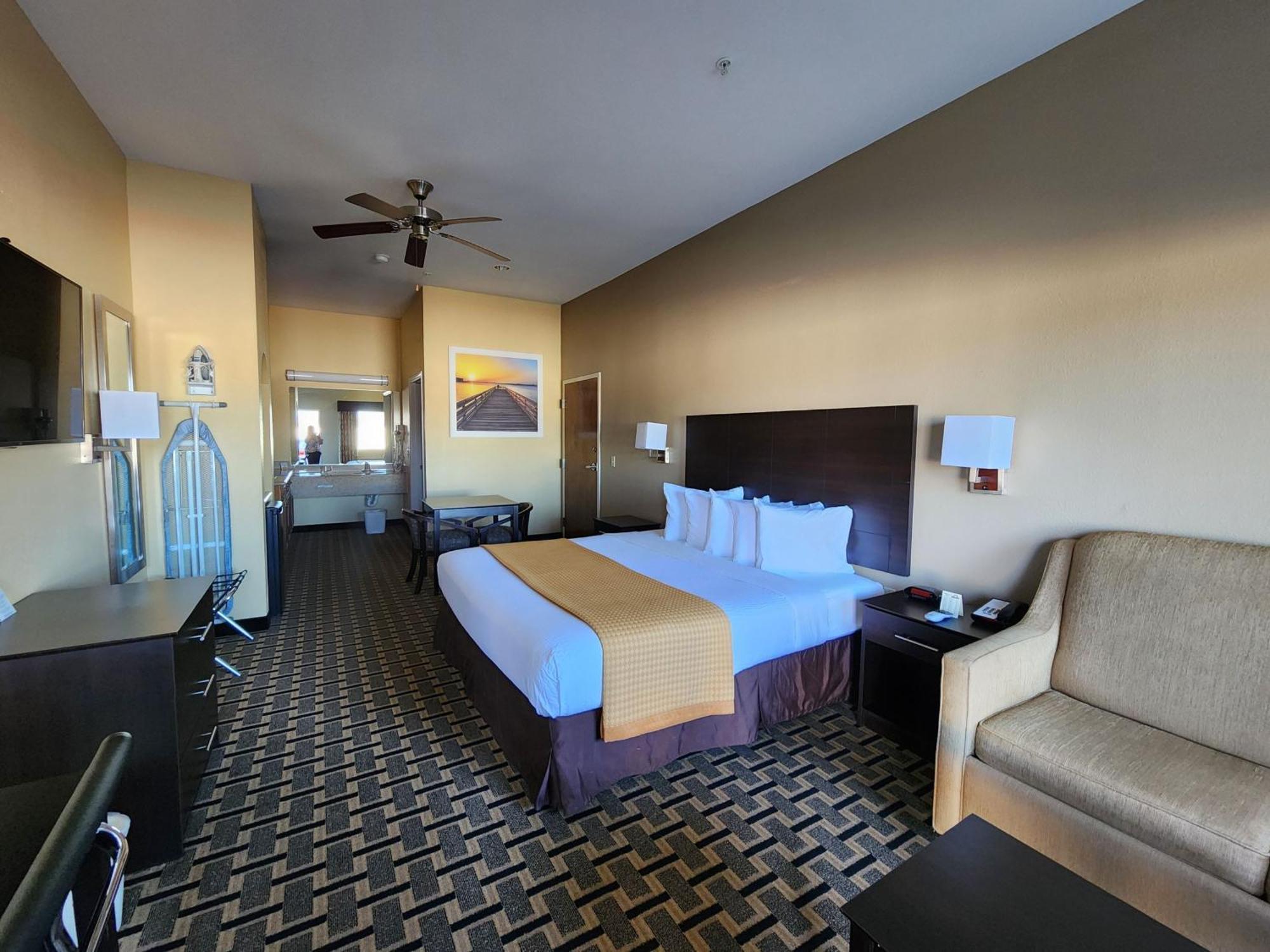 Days Inn By Wyndham Baytown East Exterior photo